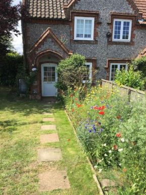 Corner Cottage - base for exploring North Norfolk